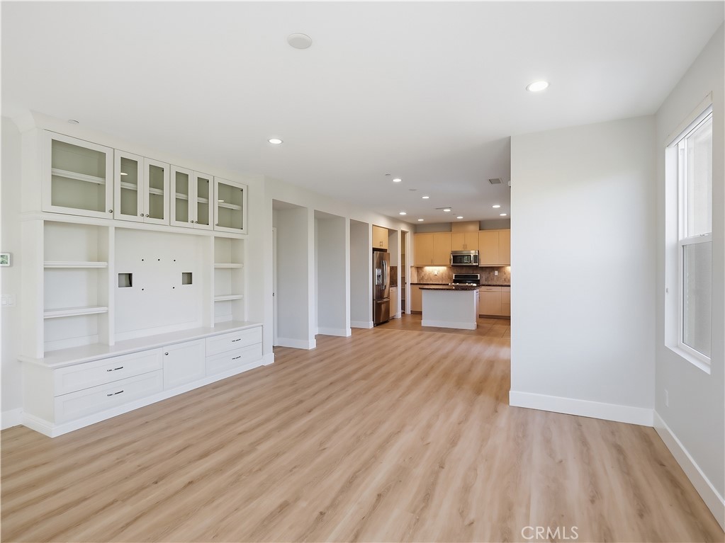 1 Vantis Drive Property Photo 4