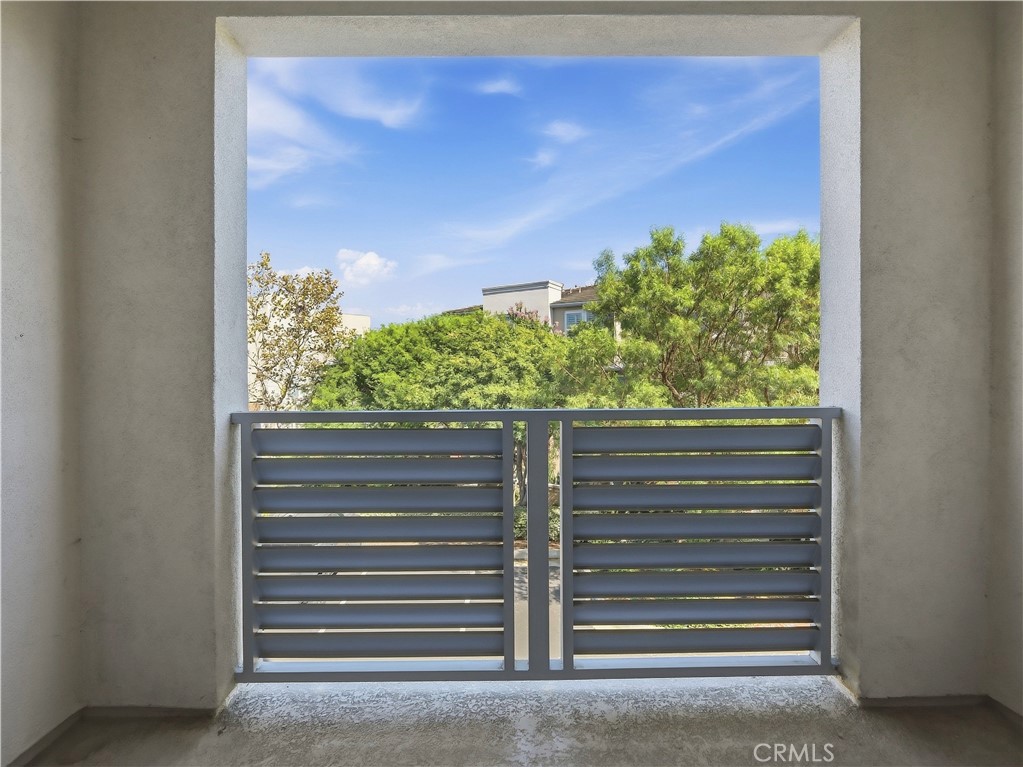 1 Vantis Drive Property Photo 10