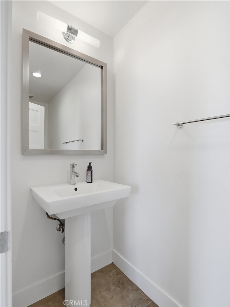 1 Vantis Drive Property Photo 16