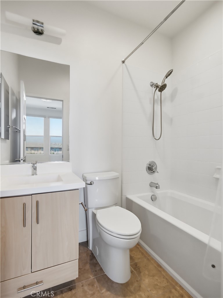 1 Vantis Drive Property Photo 32