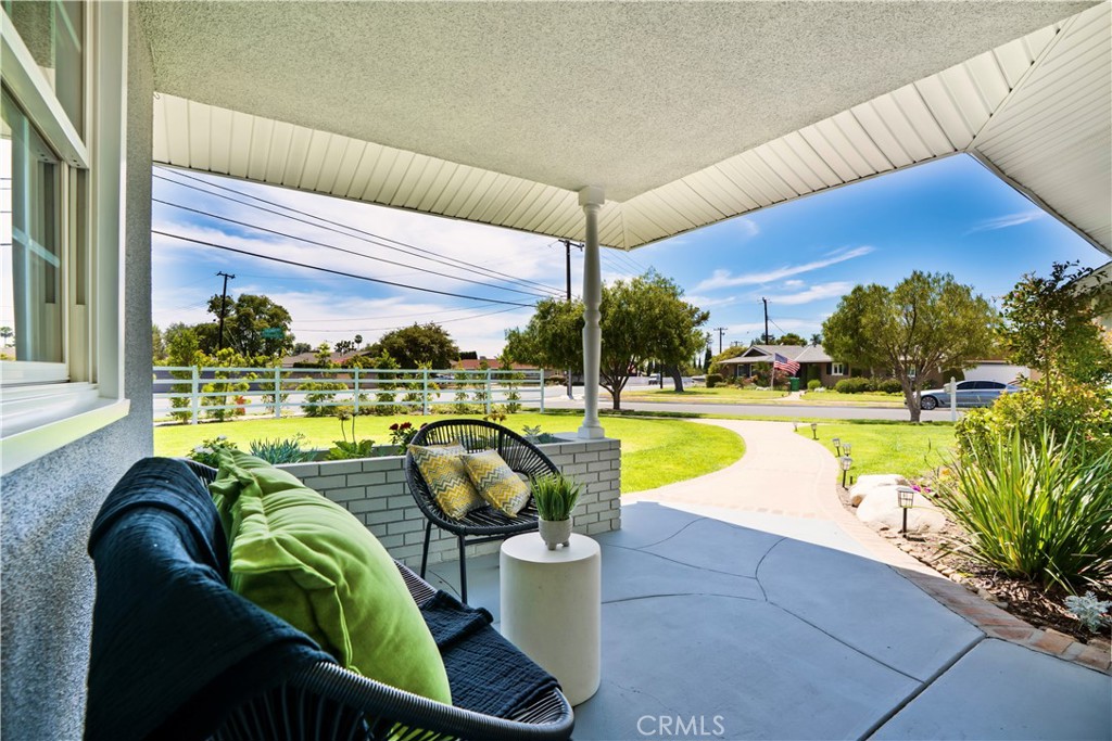 18211 Fairhaven Property Photo 3