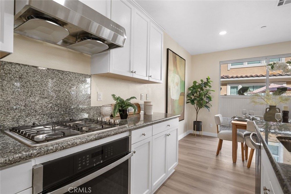 16005 Grape Avenue Property Photo 8