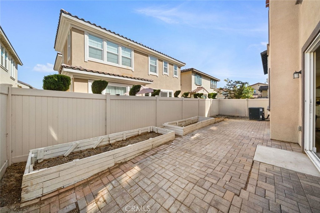 16005 Grape Avenue Property Photo 35