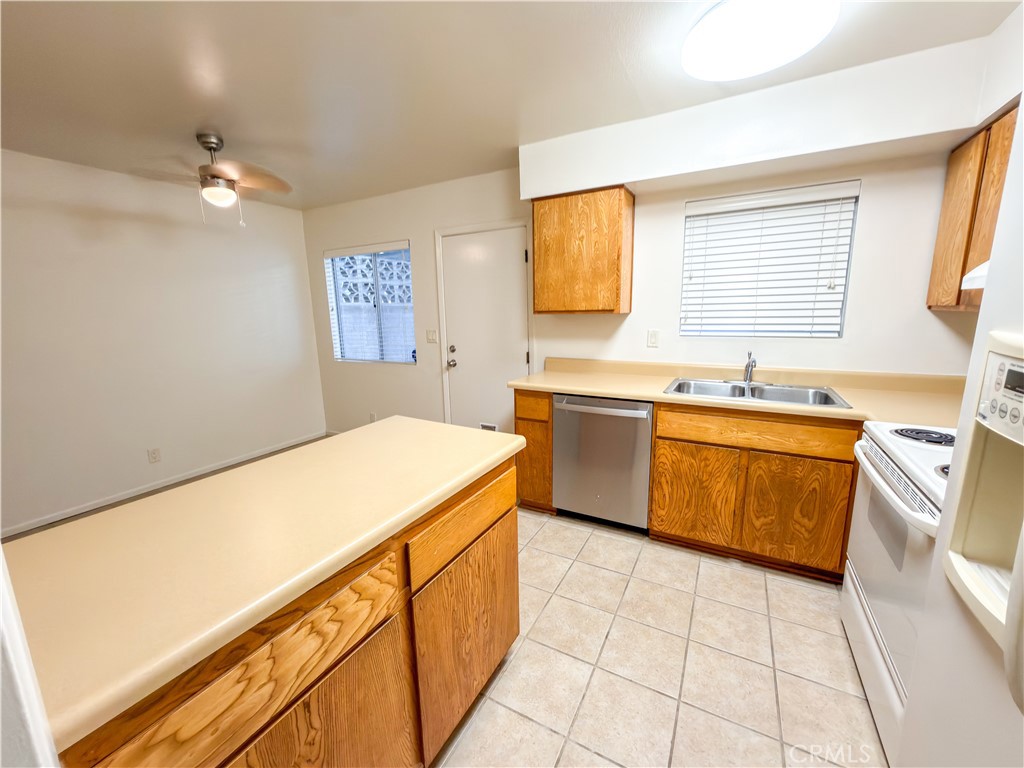 1000 N Lovekin 46 Property Photo 8