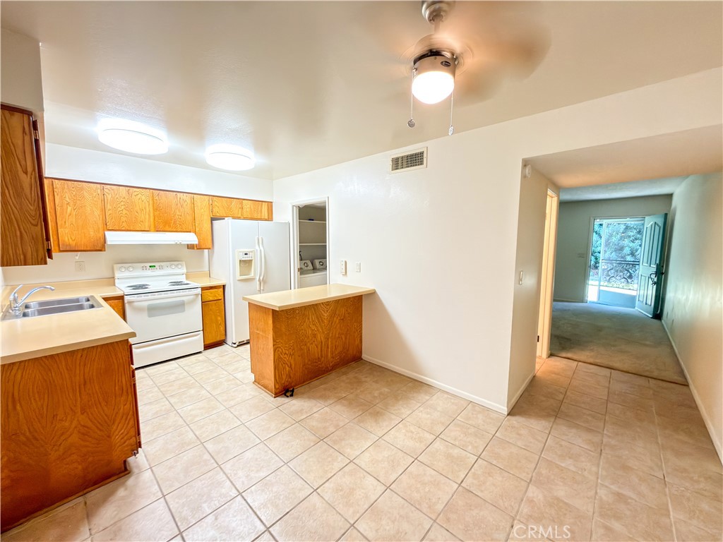 1000 N Lovekin 46 Property Photo 11
