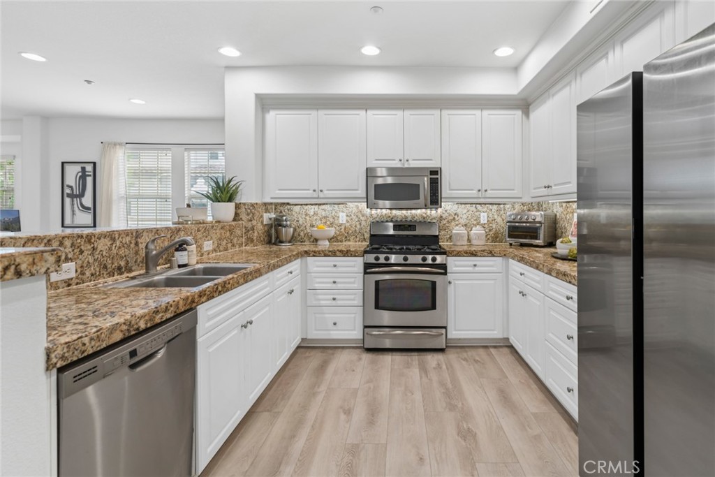 51 Regal Property Photo 16