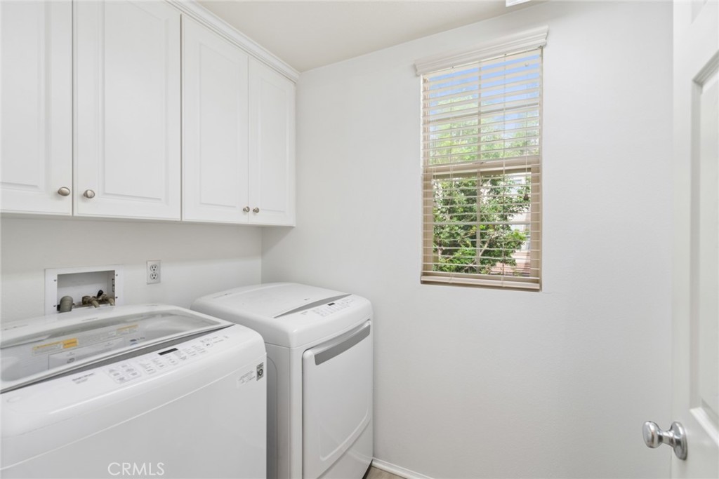 51 Regal Property Photo 26