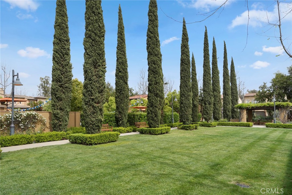 51 Regal Property Photo 37