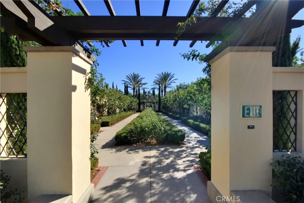 51 Regal Property Photo 40