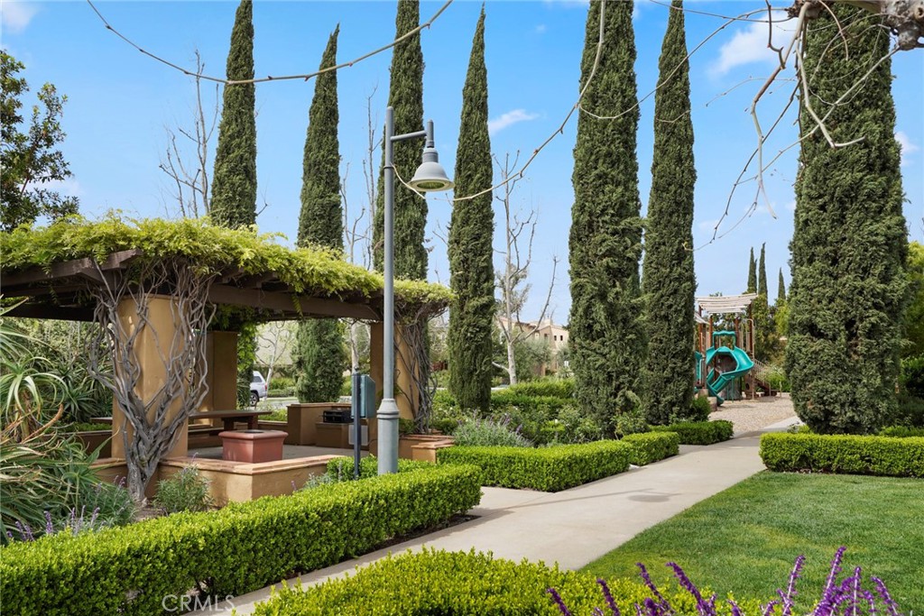 51 Regal Property Photo 41