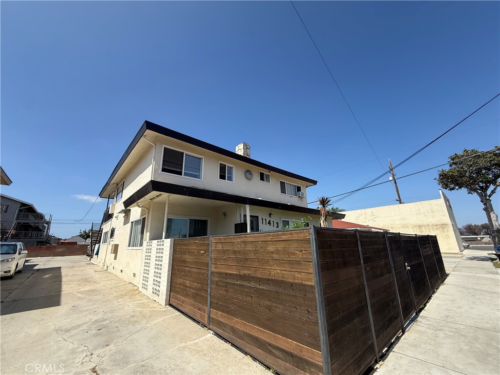 11413 Menlo D Property Photo 2