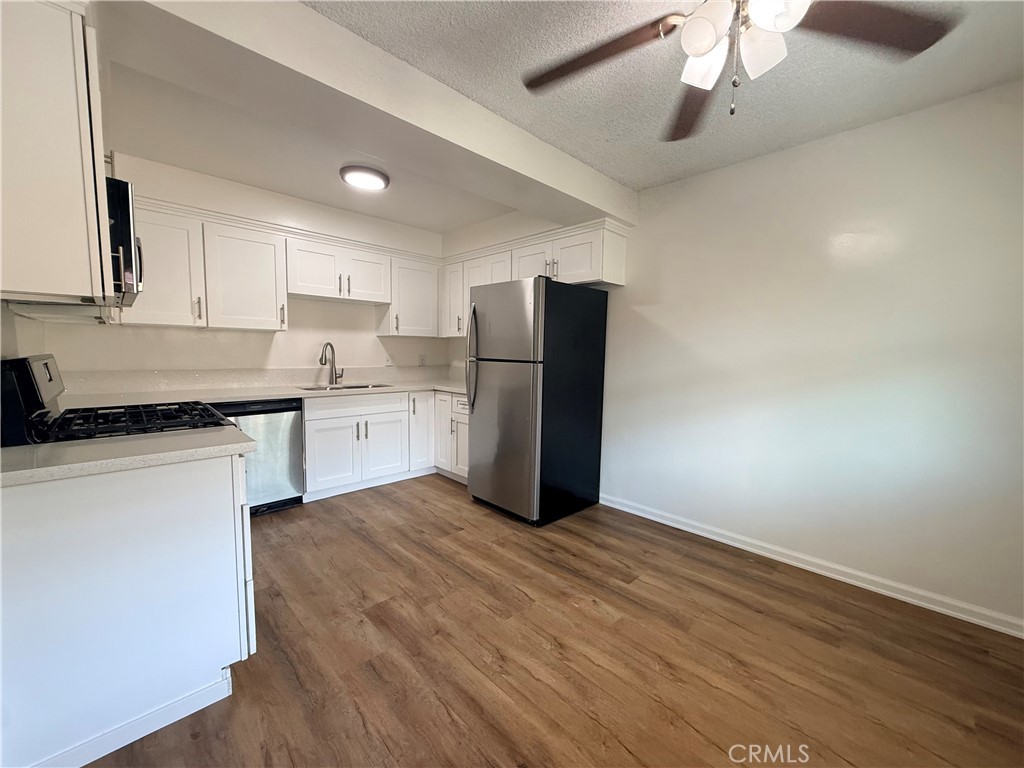11413 Menlo D Property Photo 5