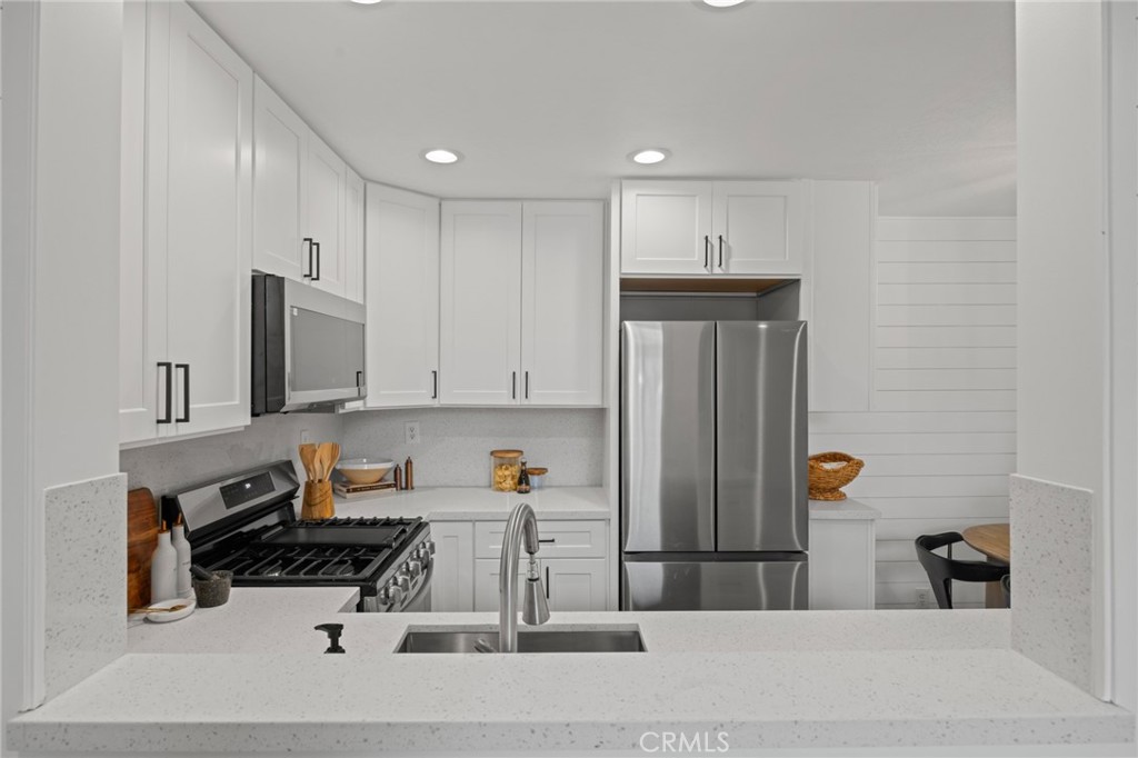 7 Rosa Property Photo 11