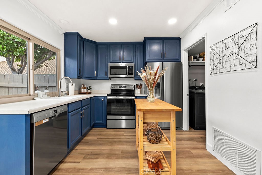 6711 Sun C Property Photo 8