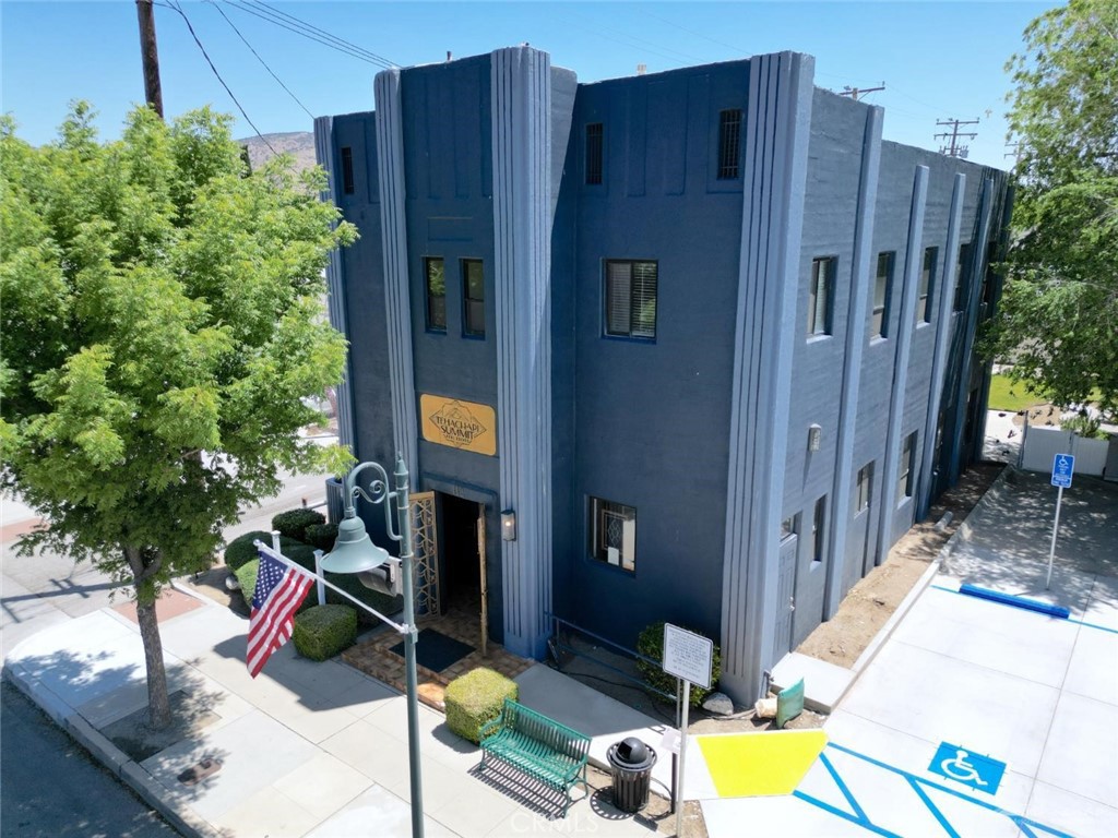112 S Curry Property Photo 1