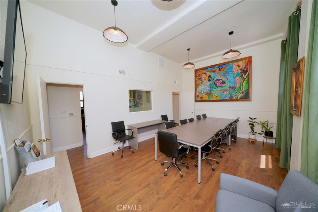 112 S Curry Property Photo 7