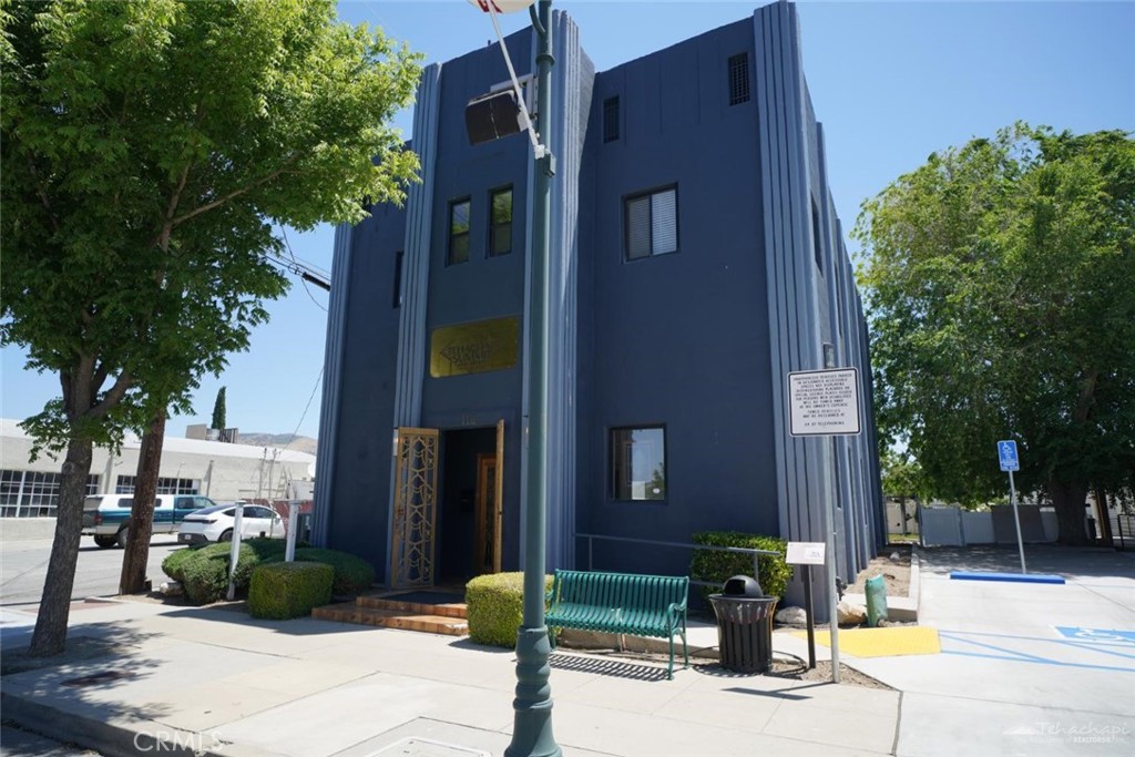 112 S Curry Property Photo 9