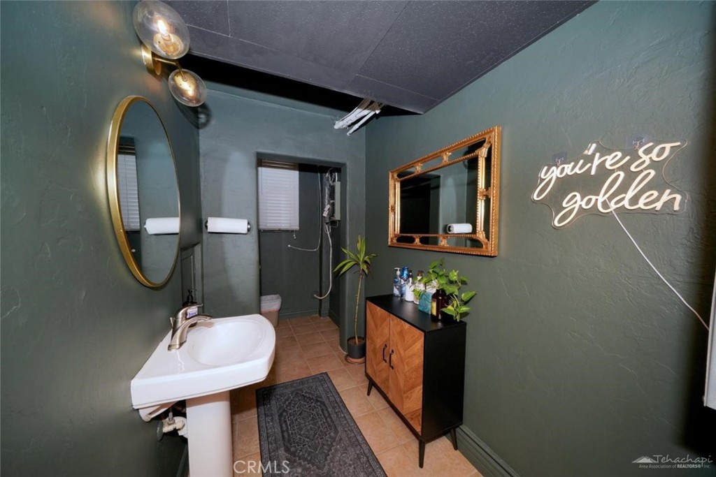 112 S Curry Property Photo 15