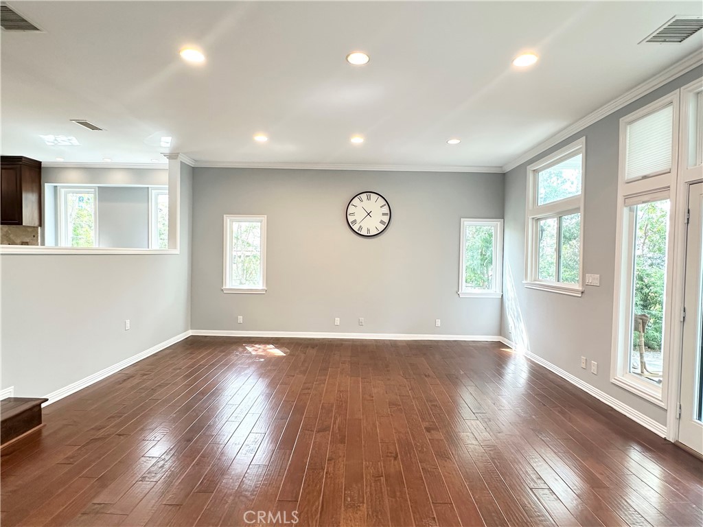 2649 N Parish Property Photo 15