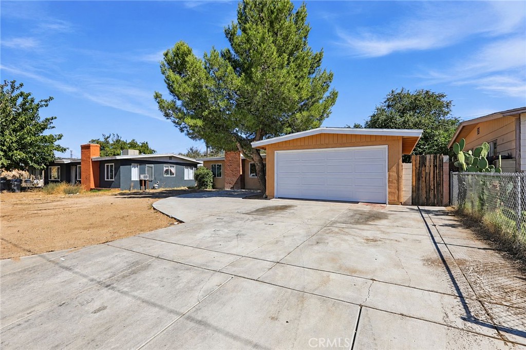 38726 Sumac Property Photo 2