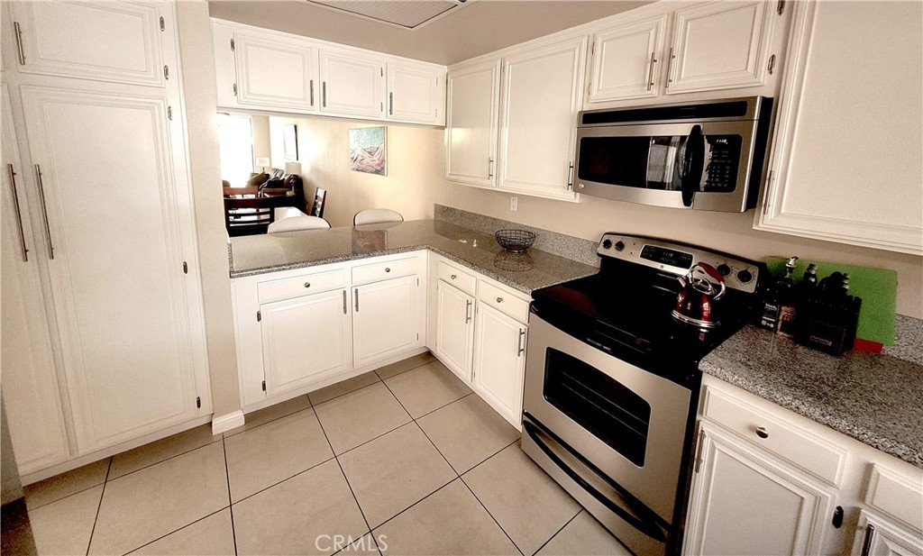 24 Granada Property Photo 3