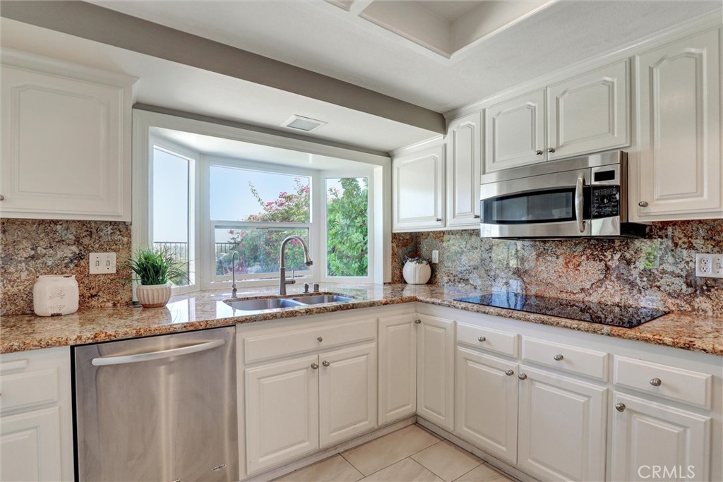 22522 Conil Property Photo 17