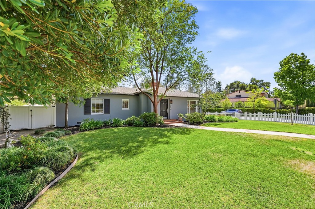 3600 Grayburn Property Photo 2