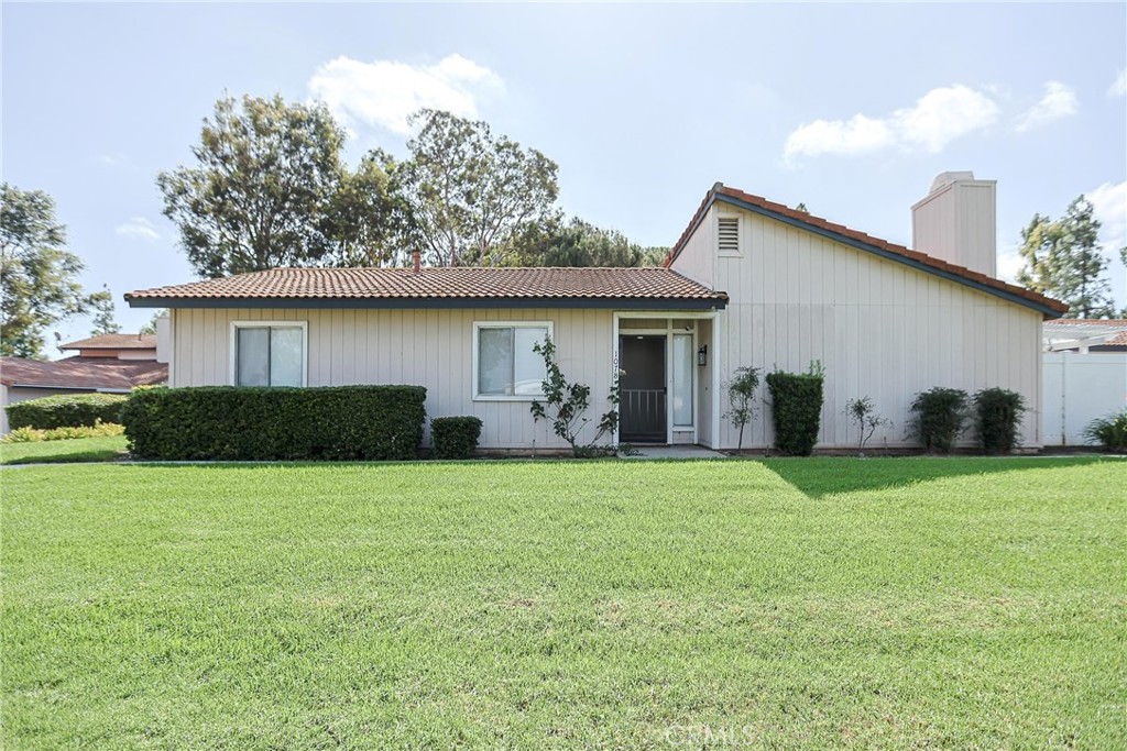 1078 Border Property Photo 1