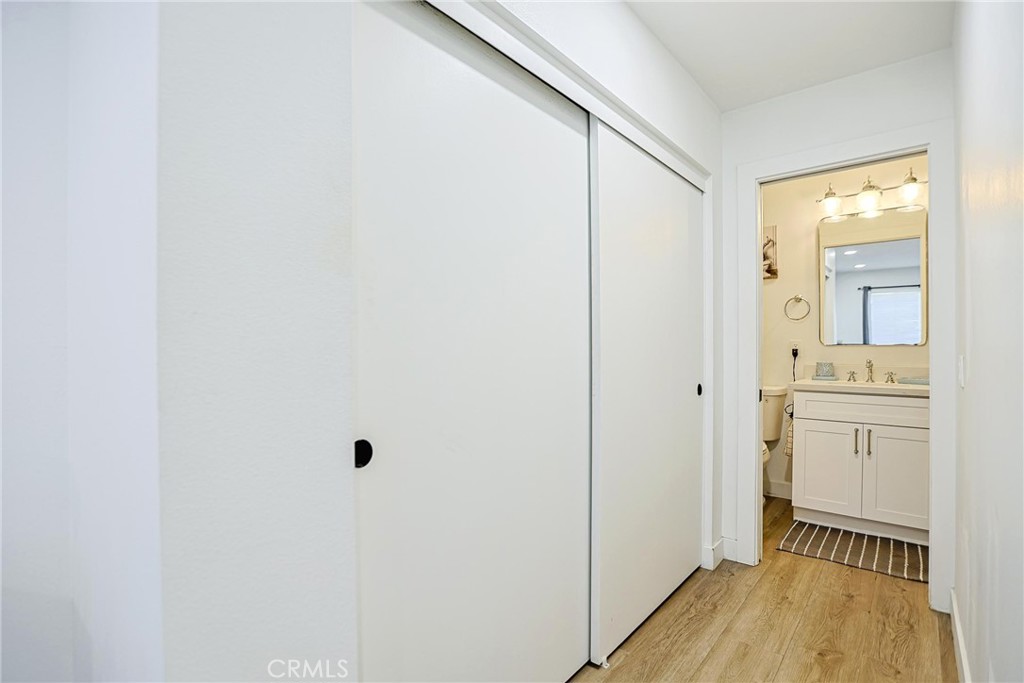 1078 Border Property Photo 9