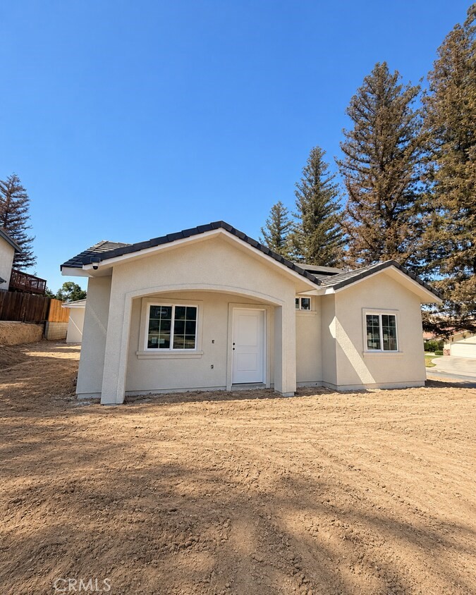 5912 Cedar Falls Property Photo 2