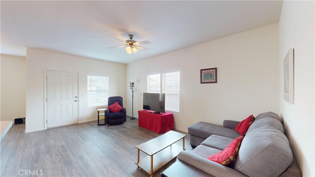 1540 E Trenton Avenue 95 Property Photo 10