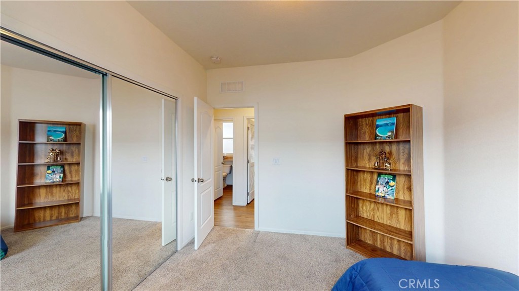 1540 E Trenton Avenue 95 Property Photo 14