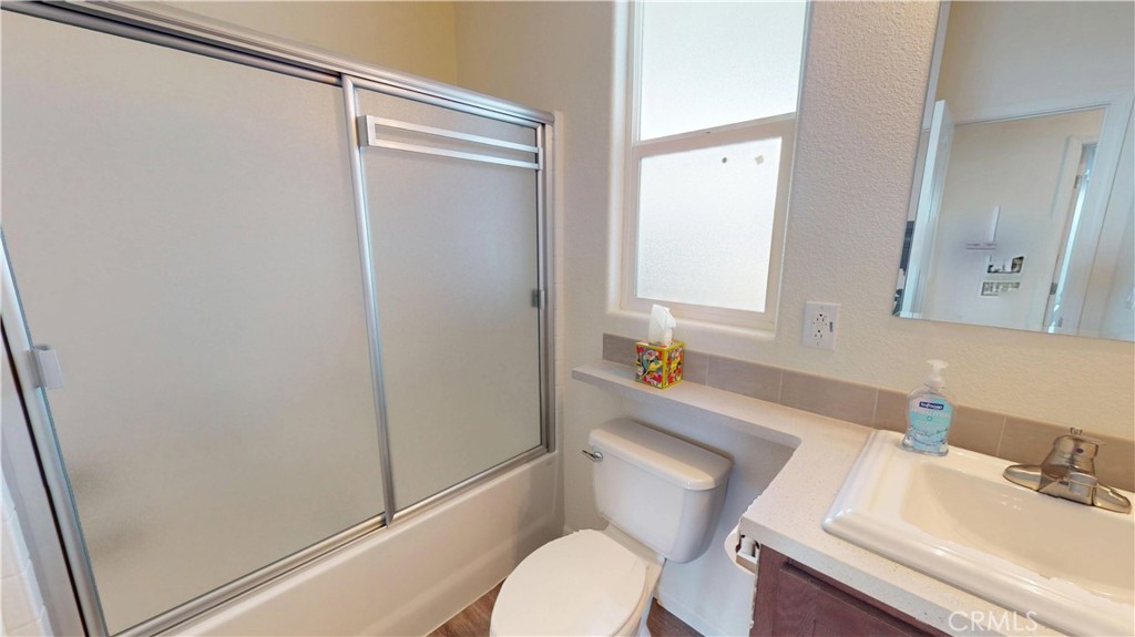 1540 E Trenton Avenue 95 Property Photo 15