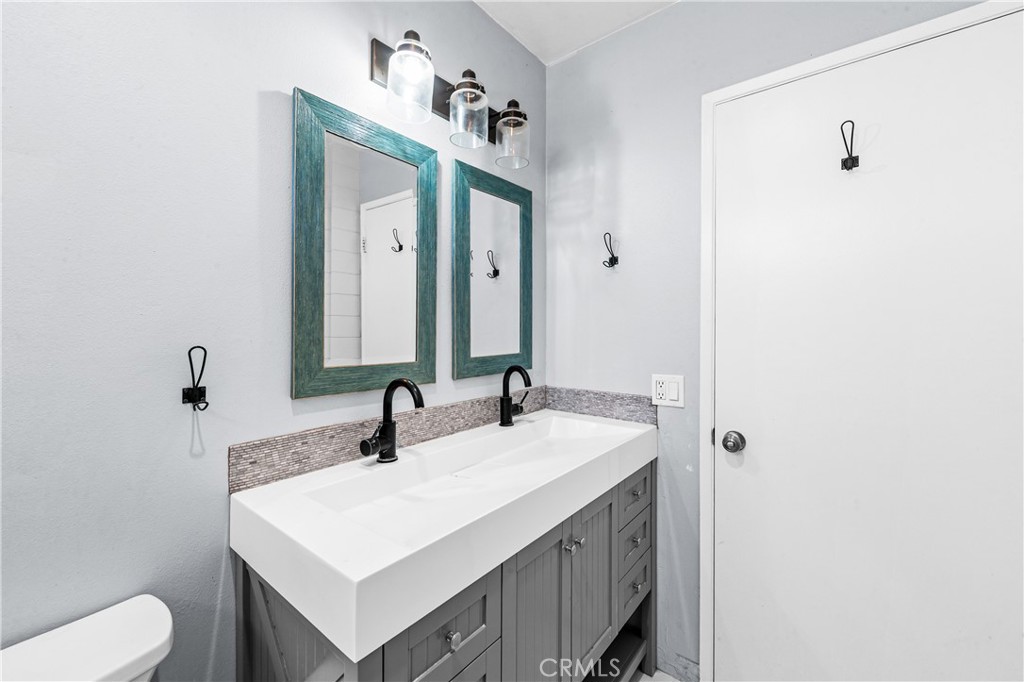 17327 Apel Lane Property Photo 45