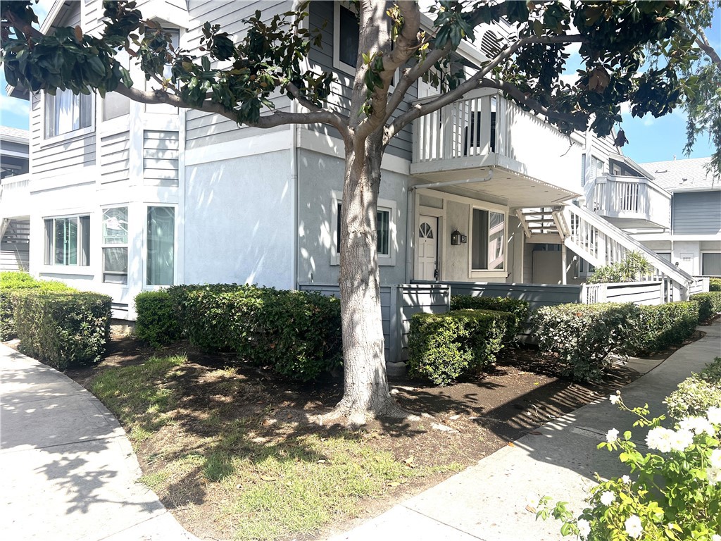 391 Huntington Property Photo 1