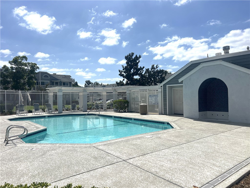 391 Huntington Property Photo 3
