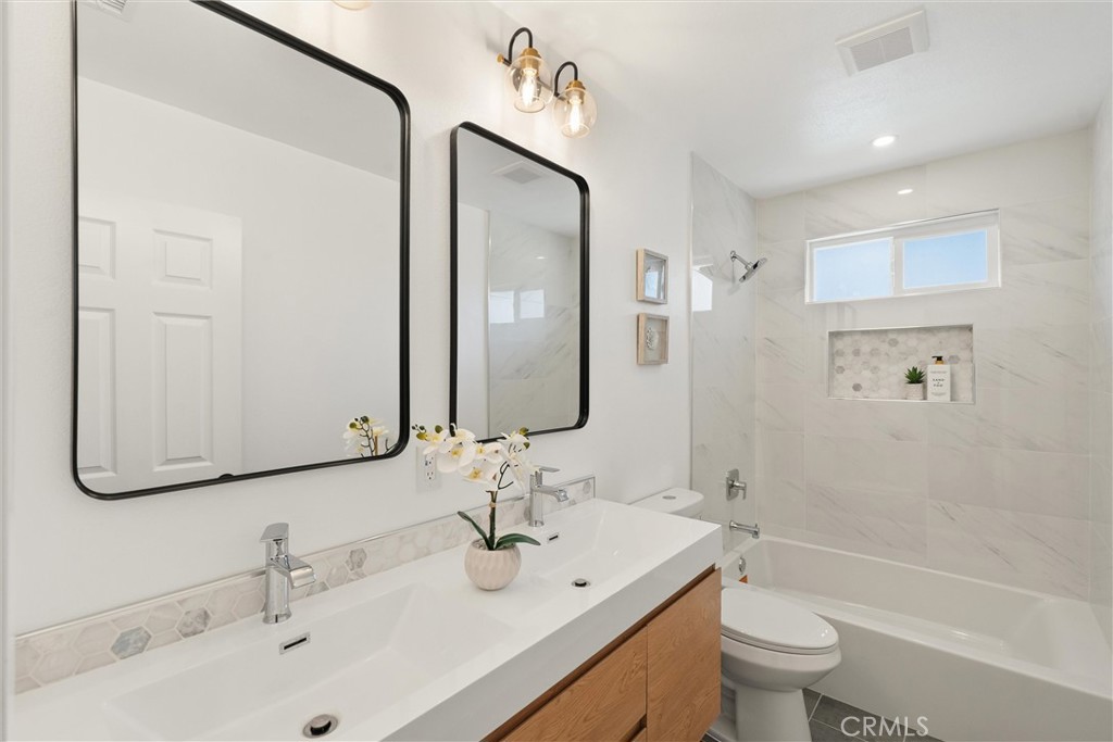 2121 South 3rd Avenue Property Photo 17