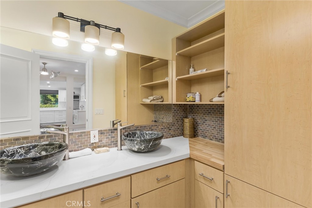 1377 Knoll Road Property Photo 16