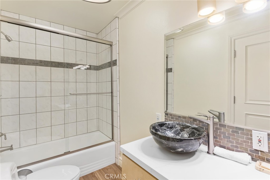 1377 Knoll Road Property Photo 17