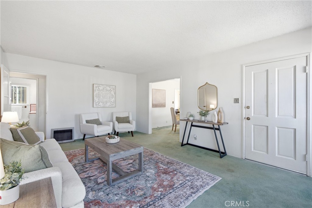 4264 Sanborn Avenue Property Photo 6
