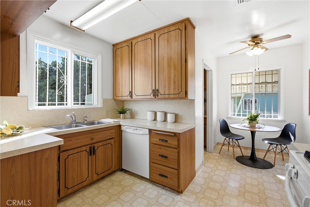 4264 Sanborn Avenue Property Photo 13
