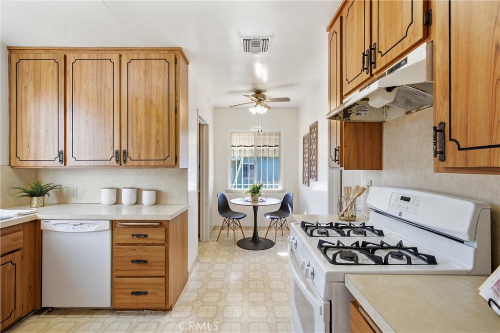 4264 Sanborn Avenue Property Photo 14