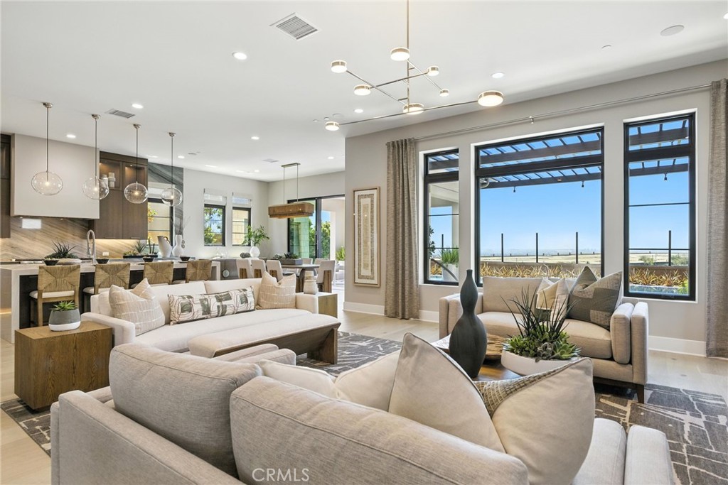 433 Narcissus Property Photo 7