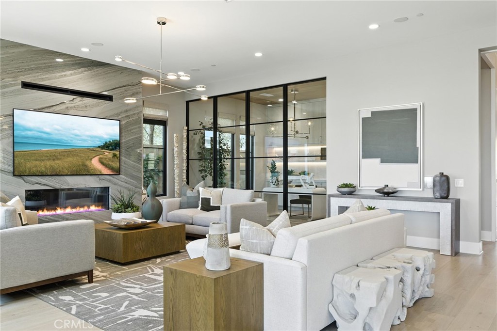 433 Narcissus Property Photo 8