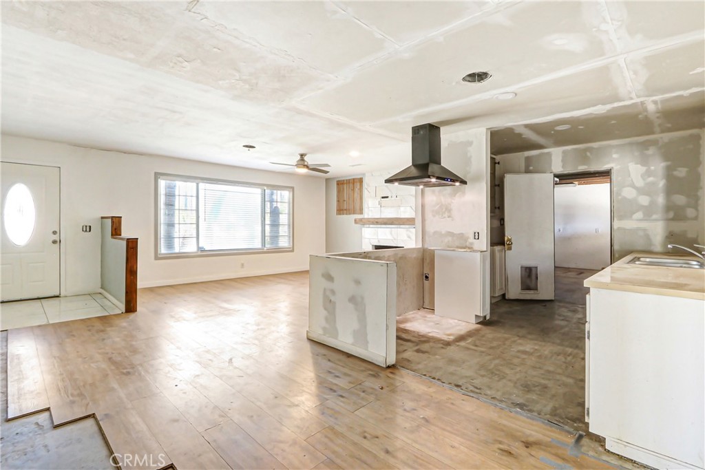 27091 Val Deane Property Photo 6