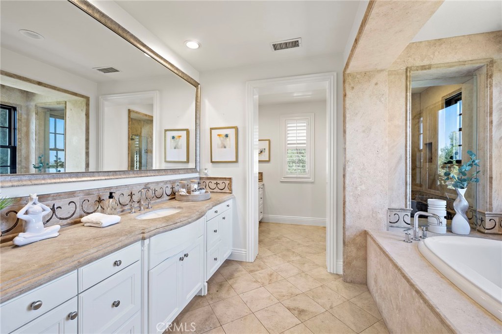 2 Galaxy Isle Property Photo 33