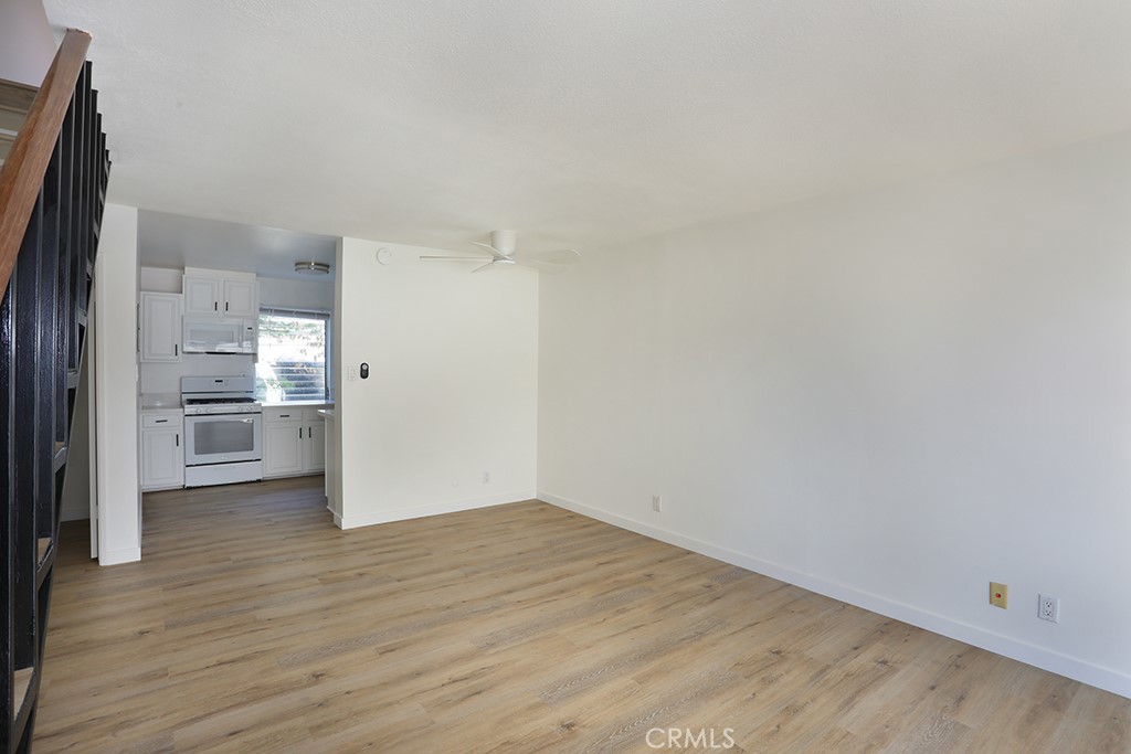 33802 Castano B Property Photo 4