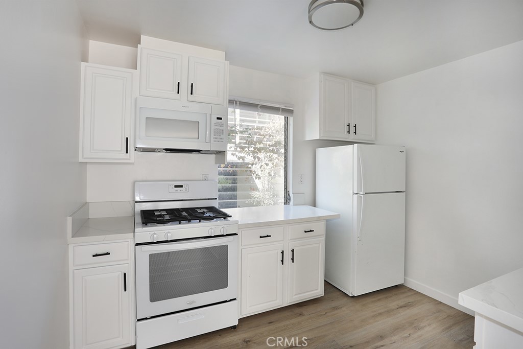 33802 Castano B Property Photo 7