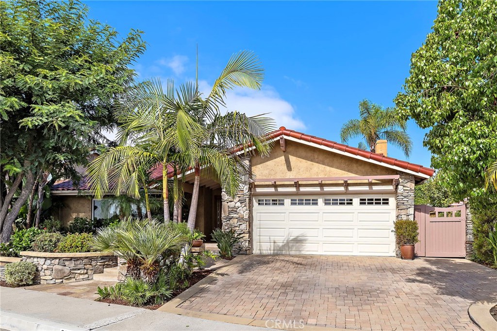 23631 Amalia Property Photo 1