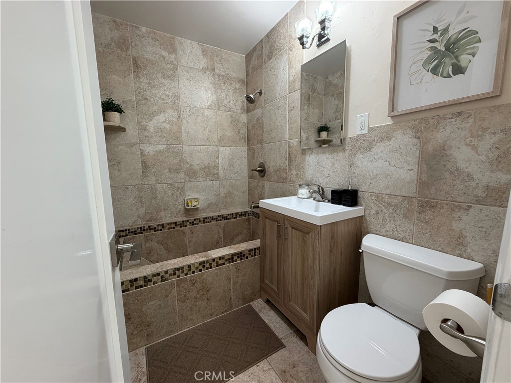 3112 Luna Property Photo 3